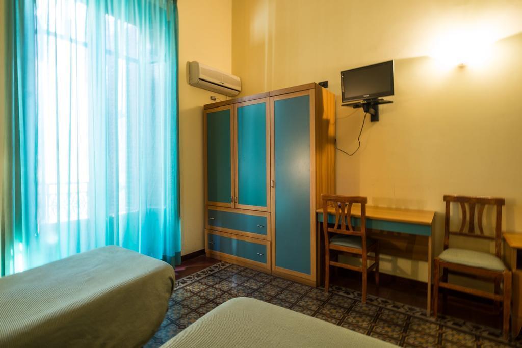 Hotel Italia Palermo Bagian luar foto