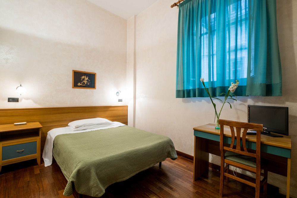 Hotel Italia Palermo Bagian luar foto