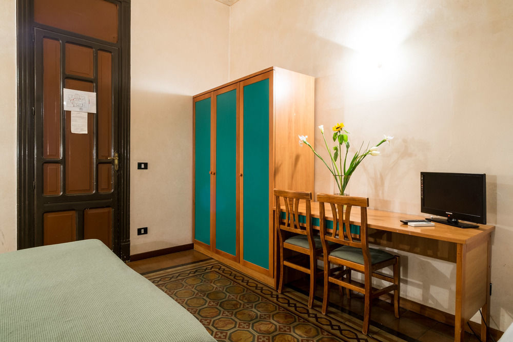 Hotel Italia Palermo Bagian luar foto