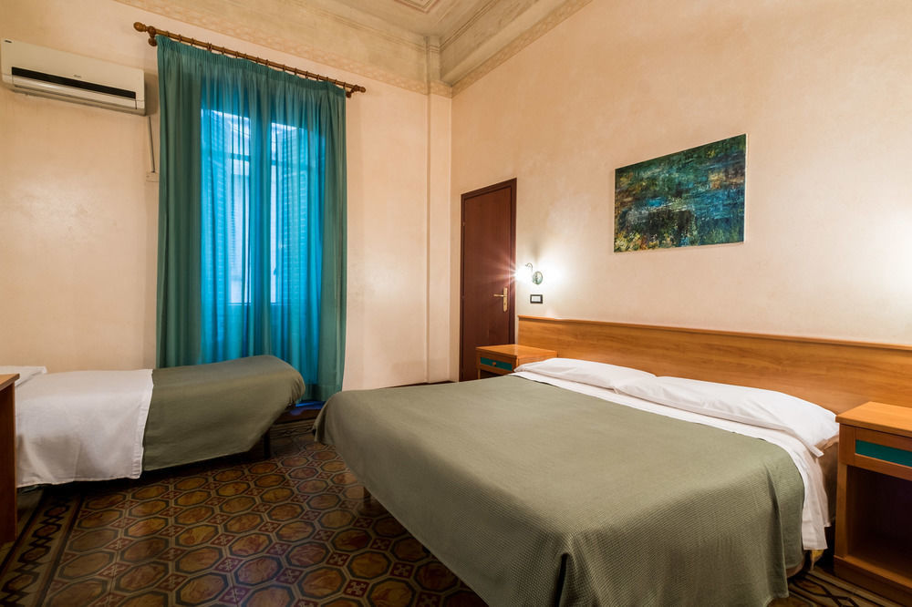 Hotel Italia Palermo Bagian luar foto