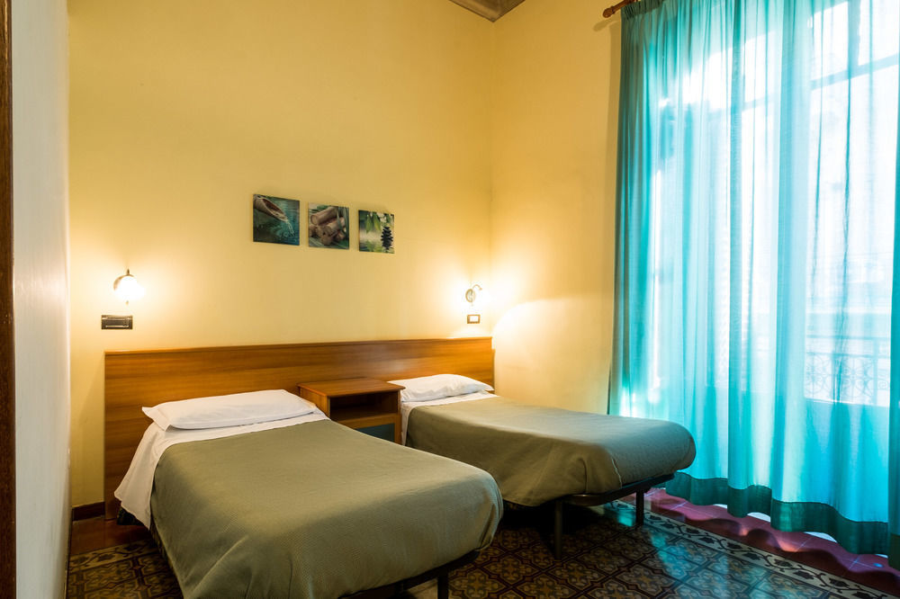 Hotel Italia Palermo Bagian luar foto